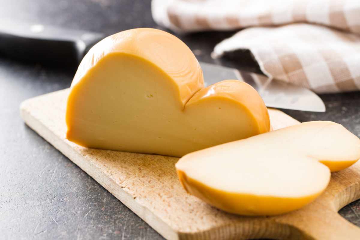 Torta salata pancetta e scamorza