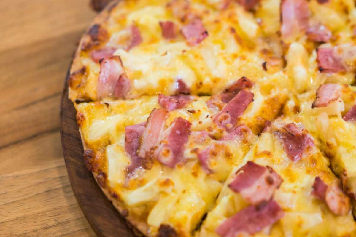 Torta salata pancetta e scamorza